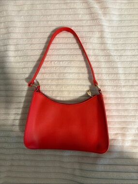 Red Shoulder Bag — Minimal Women’s Handbag